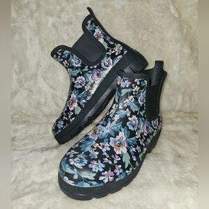 Vera Bradley size 9 rubber boots
